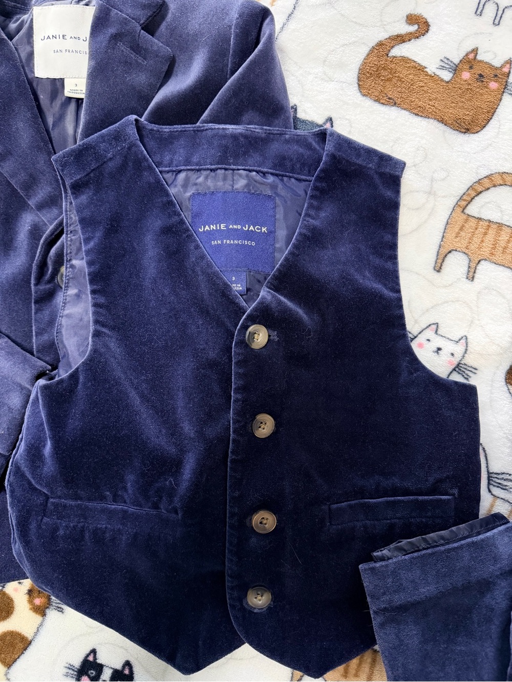 Janie and Jack Navy Velvet blazer, vest and pants (size: 3T) - Picture 3 of 4